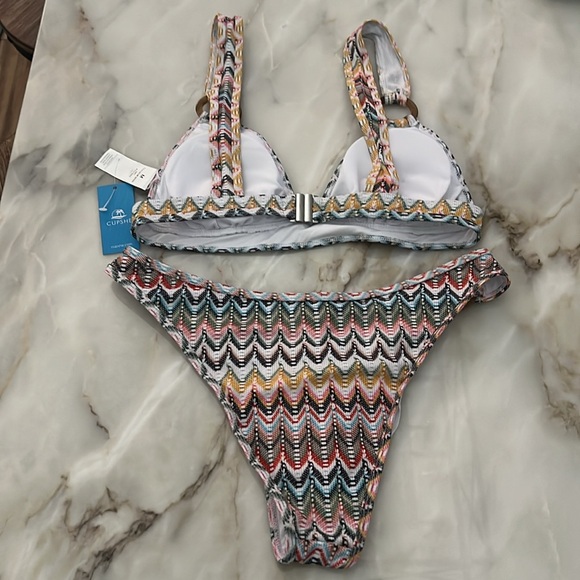 NWT Cupshe Chevron V-Neck Triangle Top & O-Ring Hipster Bikini Set - Picture 4 of 9